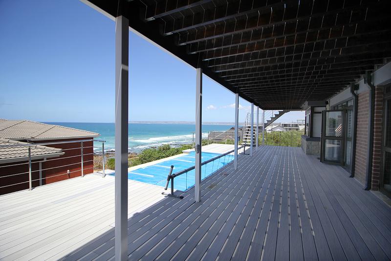 8 Bedroom Property for Sale in Reebok Western Cape